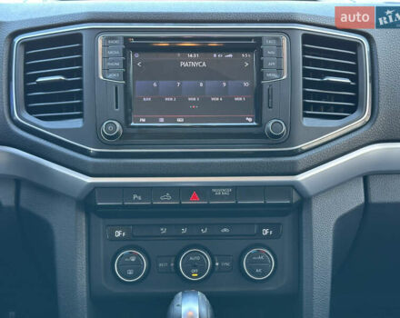 Белый Фольксваген Амарок, объемом двигателя 2.97 л и пробегом 557 тыс. км за 21000 $, фото 22 на Automoto.ua