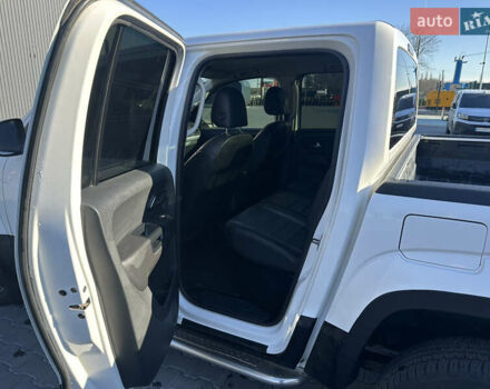 Белый Фольксваген Амарок, объемом двигателя 1.97 л и пробегом 255 тыс. км за 19000 $, фото 6 на Automoto.ua