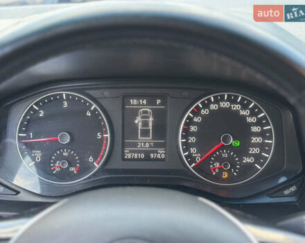 Белый Фольксваген Амарок, объемом двигателя 1.97 л и пробегом 287 тыс. км за 23200 $, фото 10 на Automoto.ua