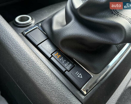 Белый Фольксваген Амарок, объемом двигателя 1.97 л и пробегом 139 тыс. км за 22900 $, фото 17 на Automoto.ua