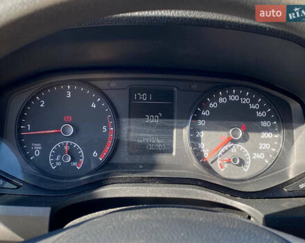 Белый Фольксваген Амарок, объемом двигателя 2 л и пробегом 135 тыс. км за 22900 $, фото 14 на Automoto.ua