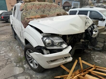 Белый Фольксваген Амарок, объемом двигателя 0 л и пробегом 150 тыс. км за 6000 $, фото 1 на Automoto.ua