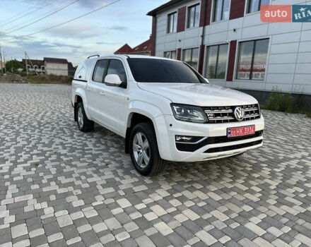 Белый Фольксваген Амарок, объемом двигателя 3 л и пробегом 157 тыс. км за 32500 $, фото 1 на Automoto.ua