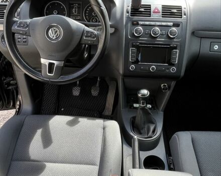 Черный Фольксваген Амарок, объемом двигателя 1.6 л и пробегом 220 тыс. км за 12000 $, фото 5 на Automoto.ua