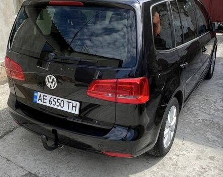 Черный Фольксваген Амарок, объемом двигателя 1.6 л и пробегом 220 тыс. км за 12000 $, фото 2 на Automoto.ua