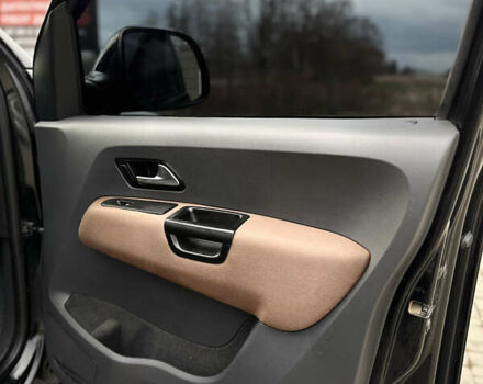 Черный Фольксваген Амарок, объемом двигателя 1.97 л и пробегом 241 тыс. км за 14000 $, фото 14 на Automoto.ua