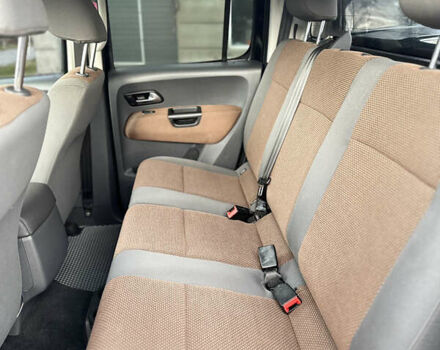 Черный Фольксваген Амарок, объемом двигателя 1.97 л и пробегом 241 тыс. км за 14000 $, фото 19 на Automoto.ua