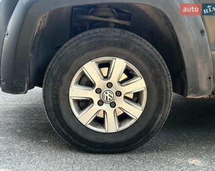 Черный Фольксваген Амарок, объемом двигателя 2 л и пробегом 217 тыс. км за 14690 $, фото 12 на Automoto.ua