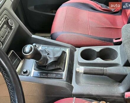 Черный Фольксваген Амарок, объемом двигателя 2 л и пробегом 217 тыс. км за 14690 $, фото 22 на Automoto.ua