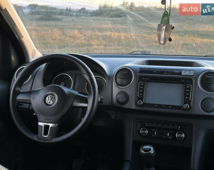 Черный Фольксваген Амарок, объемом двигателя 1.97 л и пробегом 315 тыс. км за 11000 $, фото 14 на Automoto.ua