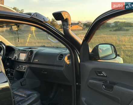 Черный Фольксваген Амарок, объемом двигателя 1.97 л и пробегом 315 тыс. км за 11000 $, фото 11 на Automoto.ua