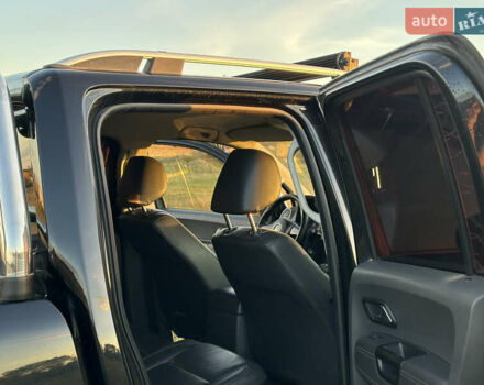 Черный Фольксваген Амарок, объемом двигателя 1.97 л и пробегом 315 тыс. км за 11000 $, фото 10 на Automoto.ua