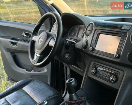 Черный Фольксваген Амарок, объемом двигателя 1.97 л и пробегом 315 тыс. км за 10700 $, фото 13 на Automoto.ua