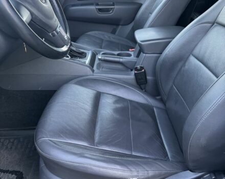 Черный Фольксваген Амарок, объемом двигателя 2 л и пробегом 123 тыс. км за 15000 $, фото 2 на Automoto.ua