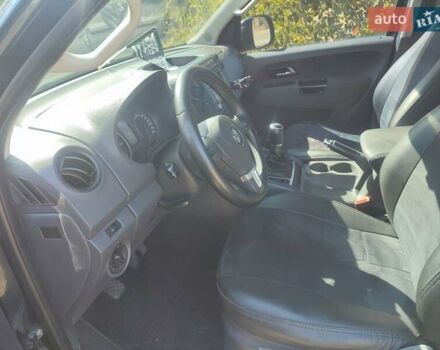 Черный Фольксваген Амарок, объемом двигателя 1.97 л и пробегом 267 тыс. км за 15200 $, фото 5 на Automoto.ua