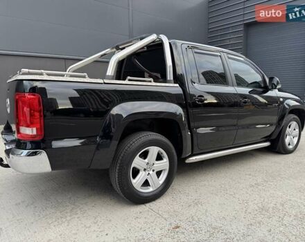 Чорний Фольксваген Амарок, об'ємом двигуна 2 л та пробігом 255 тис. км за 14750 $, фото 2 на Automoto.ua