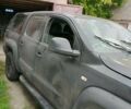 Черный Фольксваген Амарок, объемом двигателя 2 л и пробегом 350 тыс. км за 8000 $, фото 2 на Automoto.ua