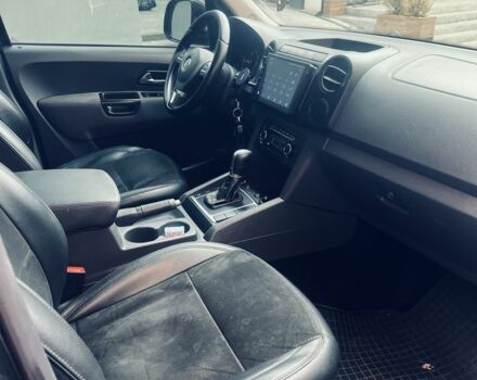 Чорний Фольксваген Амарок, об'ємом двигуна 2 л та пробігом 299 тис. км за 19300 $, фото 4 на Automoto.ua