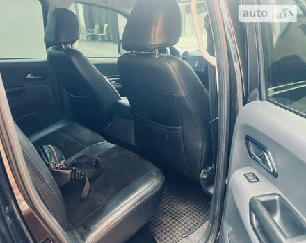 Черный Фольксваген Амарок, объемом двигателя 1.97 л и пробегом 299 тыс. км за 19999 $, фото 20 на Automoto.ua