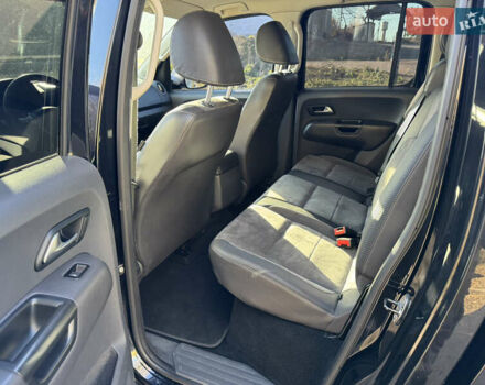 Черный Фольксваген Амарок, объемом двигателя 2 л и пробегом 432 тыс. км за 12500 $, фото 5 на Automoto.ua