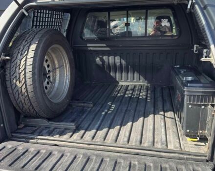 Черный Фольксваген Амарок, объемом двигателя 2 л и пробегом 420 тыс. км за 18000 $, фото 13 на Automoto.ua