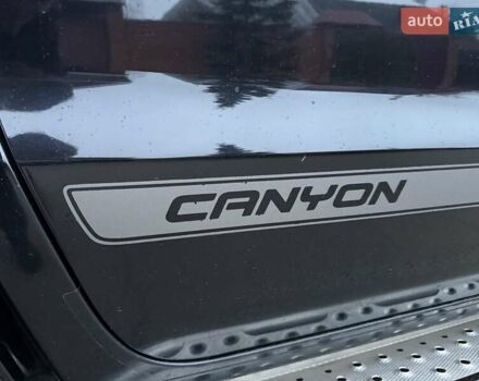 Черный Фольксваген Амарок, объемом двигателя 2 л и пробегом 300 тыс. км за 17900 $, фото 14 на Automoto.ua