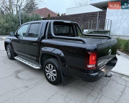 Черный Фольксваген Амарок, объемом двигателя 2 л и пробегом 300 тыс. км за 17900 $, фото 6 на Automoto.ua