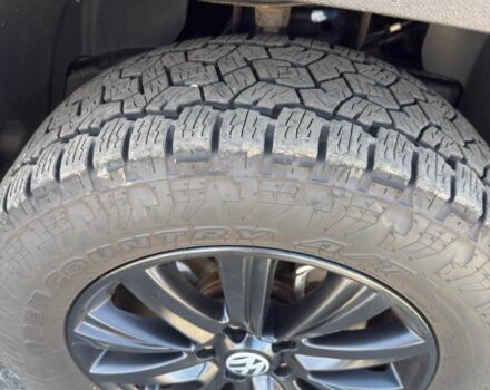 Черный Фольксваген Амарок, объемом двигателя 2 л и пробегом 420 тыс. км за 18000 $, фото 16 на Automoto.ua