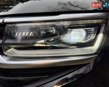 Чорний Фольксваген Амарок, об'ємом двигуна 3 л та пробігом 55 тис. км за 60000 $, фото 3 на Automoto.ua