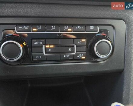 Серый Фольксваген Амарок, объемом двигателя 1.97 л и пробегом 223 тыс. км за 17200 $, фото 31 на Automoto.ua