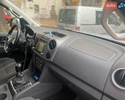 Серый Фольксваген Амарок, объемом двигателя 1.97 л и пробегом 303 тыс. км за 12400 $, фото 10 на Automoto.ua