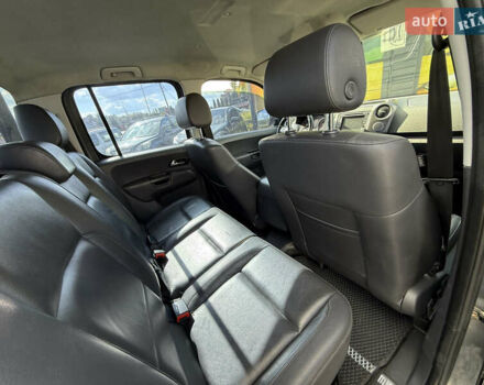 Серый Фольксваген Амарок, объемом двигателя 2 л и пробегом 265 тыс. км за 16700 $, фото 3 на Automoto.ua