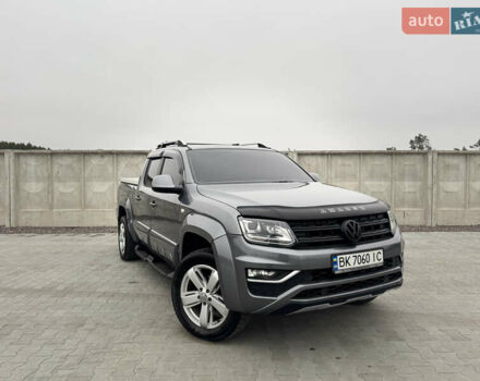 Серый Фольксваген Амарок, объемом двигателя 1.97 л и пробегом 340 тыс. км за 14999 $, фото 1 на Automoto.ua