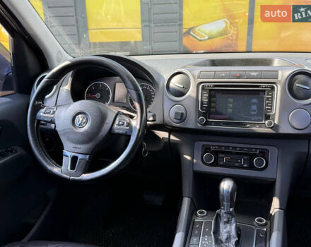 Серый Фольксваген Амарок, объемом двигателя 2 л и пробегом 265 тыс. км за 15999 $, фото 26 на Automoto.ua