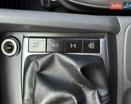 Серый Фольксваген Амарок, объемом двигателя 1.97 л и пробегом 237 тыс. км за 15950 $, фото 19 на Automoto.ua