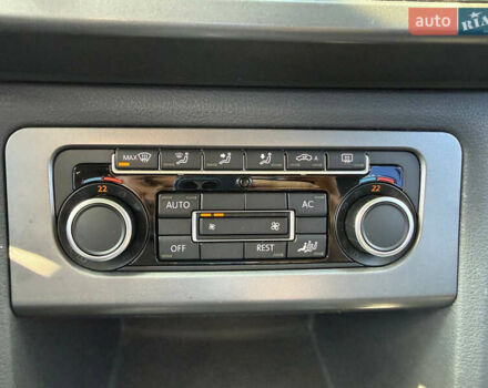 Серый Фольксваген Амарок, объемом двигателя 2 л и пробегом 265 тыс. км за 15999 $, фото 42 на Automoto.ua