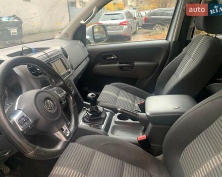 Серый Фольксваген Амарок, объемом двигателя 1.97 л и пробегом 303 тыс. км за 12400 $, фото 8 на Automoto.ua