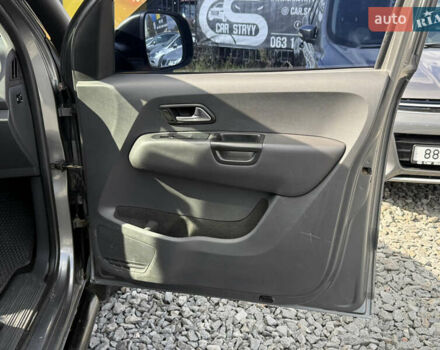 Серый Фольксваген Амарок, объемом двигателя 2 л и пробегом 265 тыс. км за 16700 $, фото 26 на Automoto.ua