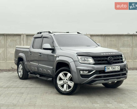 Серый Фольксваген Амарок, объемом двигателя 1.97 л и пробегом 340 тыс. км за 14999 $, фото 2 на Automoto.ua