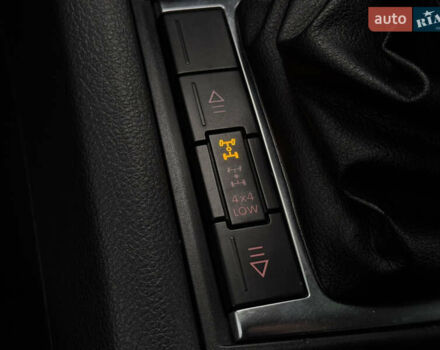 Серый Фольксваген Амарок, объемом двигателя 1.97 л и пробегом 340 тыс. км за 14999 $, фото 34 на Automoto.ua