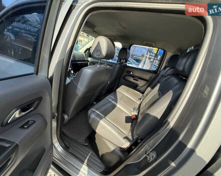 Серый Фольксваген Амарок, объемом двигателя 2 л и пробегом 265 тыс. км за 15999 $, фото 31 на Automoto.ua