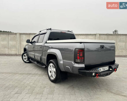 Серый Фольксваген Амарок, объемом двигателя 1.97 л и пробегом 340 тыс. км за 14999 $, фото 14 на Automoto.ua