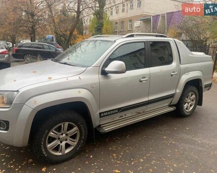 Серый Фольксваген Амарок, объемом двигателя 1.97 л и пробегом 303 тыс. км за 12400 $, фото 3 на Automoto.ua