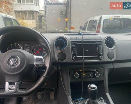 Серый Фольксваген Амарок, объемом двигателя 1.97 л и пробегом 303 тыс. км за 12400 $, фото 9 на Automoto.ua