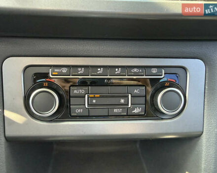 Серый Фольксваген Амарок, объемом двигателя 2 л и пробегом 265 тыс. км за 16700 $, фото 42 на Automoto.ua