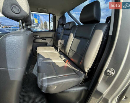 Серый Фольксваген Амарок, объемом двигателя 2 л и пробегом 265 тыс. км за 15999 $, фото 32 на Automoto.ua