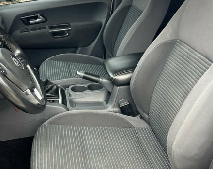 Серый Фольксваген Амарок, объемом двигателя 1.97 л и пробегом 264 тыс. км за 21000 $, фото 13 на Automoto.ua