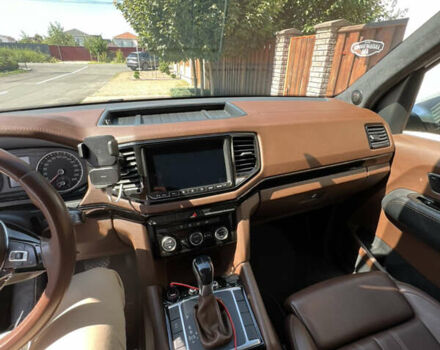 Серый Фольксваген Амарок, объемом двигателя 1.97 л и пробегом 300 тыс. км за 25000 $, фото 10 на Automoto.ua