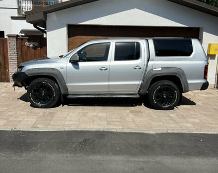 Серый Фольксваген Амарок, объемом двигателя 1.97 л и пробегом 300 тыс. км за 25000 $, фото 2 на Automoto.ua