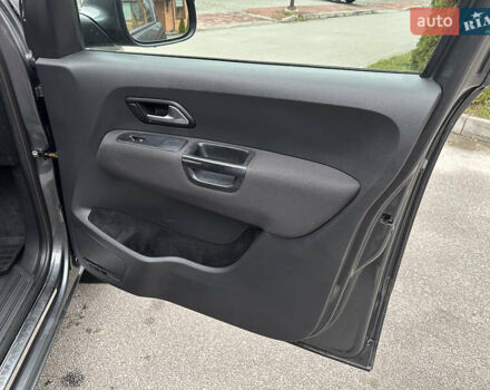 Серый Фольксваген Амарок, объемом двигателя 2 л и пробегом 148 тыс. км за 22000 $, фото 22 на Automoto.ua